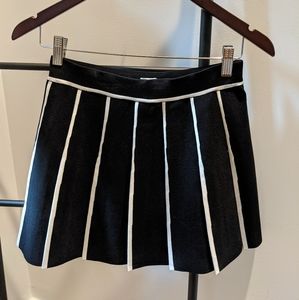 Aritzia mini skirt